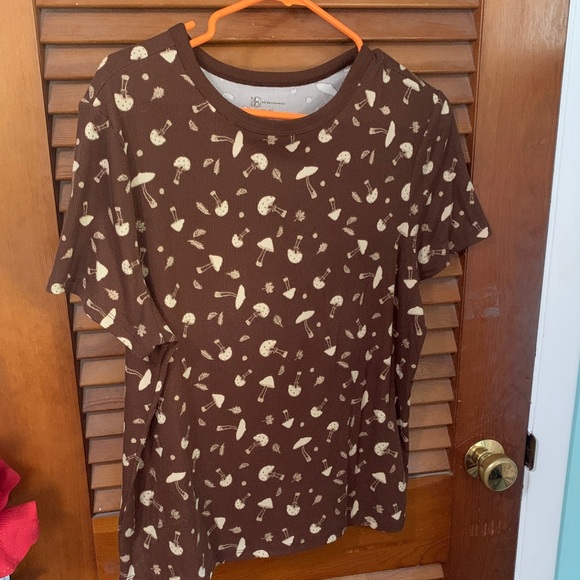 No Boundaries Brown Mushroom Print Short Sleeve Top - Picture 1 of 1